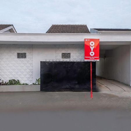 Oyo Life 2391 Baladewa Residence Syariah Karawang Luaran gambar